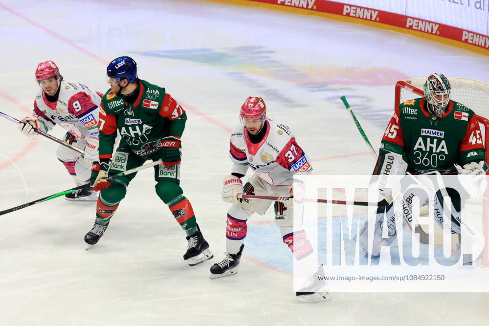 DEU, GER, Ice Hockey, Matchday 11, 2026–27 Season, Berlin, Eisbären Berlin vs. Augsburger Panther; Ty Ronning, Eisbären Berlin 9; Markus Vikingstad, Eisbären Berlin 37; Kyle Wood, Augsburger Panther 37; TOBIAS ANCICKA, Augsburger Panther 45; nordphoto GmbH, Engler Berlin, Uber Arena Berlin, Germany