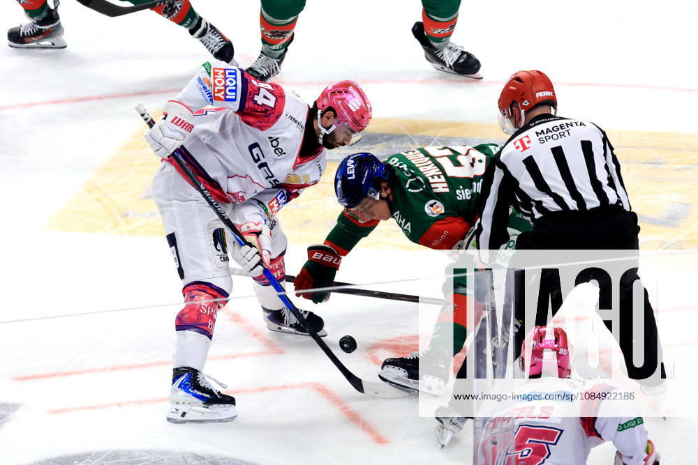 DEU, GER, Ice Hockey, Matchday 11, 2026–27 Season, Berlin, Eisbären Berlin vs. Augsburger Panther Face-off, Liam Kirk (Eisbären Berlin) 94, ENRICO HENRIQUEZ (Augsburger Panther) 52, nordphoto GmbH, Engler Berlin, Uber Arena Berlin, Germany