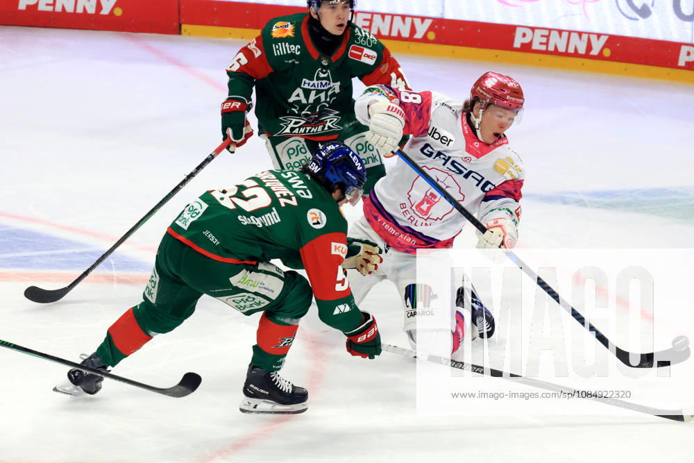 DEU, GER, Ice Hockey, Matchday 11, 2026–27 Season, Berlin, Eisbären Berlin vs. Augsburger Panther, Jonas Mueller (Eisbären Berlin 18), ENRICO HENRIQUEZ (Augsburger Panther 52), nordphoto GmbH, Engler Berlin, Uber Arena Berlin, Germany