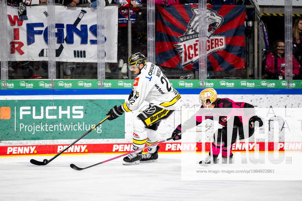 Oliver Mebus 22, Krefeld Pinguine; Josef Eham 44, Nuremberg Ice Tigers, NIT; Nuremberg Ice Tigers vs. Krefeld Pinguine, ice hockey, Penny DEL, Matchday 11, October 23, 2026, Nuremberg Ice Tigers vs. Krefeld Pinguine, Ice Hockey, Penny DEL, Matchday 11