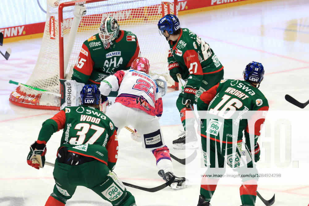 DEU, GER, Ice Hockey, Matchday 11, 2026–27 Season, Berlin, Eisbären Berlin vs. Augsburger Panther Manuel Wiederer, Eisbären Berlin 21, TOBIAS ANCICKA, Augsburger Panther 45, KYLE MAYHEW, Augsburger Panther, 27; Kyle Wood, Augsburger Panther, 37; CAMERON WRIGHT, Augsburger Panther, 16; nordphoto GmbH, Engler Berlin, Uber Arena Berlin, Germany
