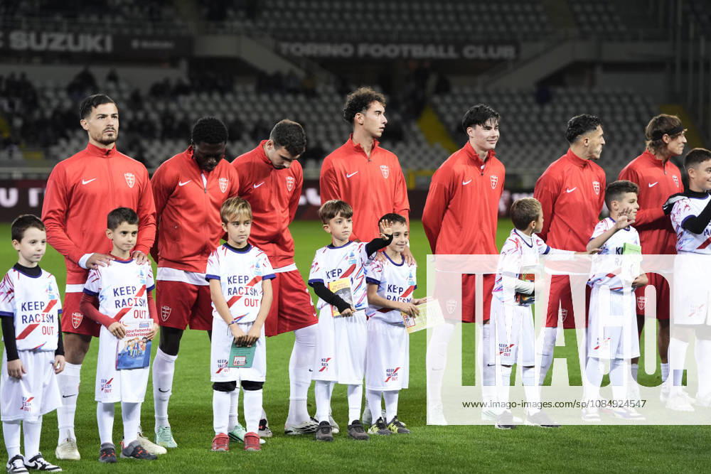 Torino fc enter on field before the Serie A soccer match between Torino FC and AC Monza at the Stadio Olimpico Grande Torino in Turin, Italy - October 23, 2026. - Soccer