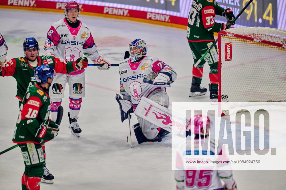 Jonas Neffin, Eisbären Berlin, 75, goal to make it 1-1; Augsburg celebrates the 1-1 tie; Alexander Blank, Augsburger Panther, 26; Cameron Wright, Augsburger Panther, 16; GER, Eisbären Berlin vs. Augsburger Panther, Men s Ice Hockey, German Ice Hockey League (DEL), 2026–27 season, Matchday 11, October 23, 2026, GER, Eisbären Berlin vs. Augsburger Panther, Men’s Ice Hockey, German Ice Hockey League, DEL, 2026–27 Season, Matchday 11, Berlin