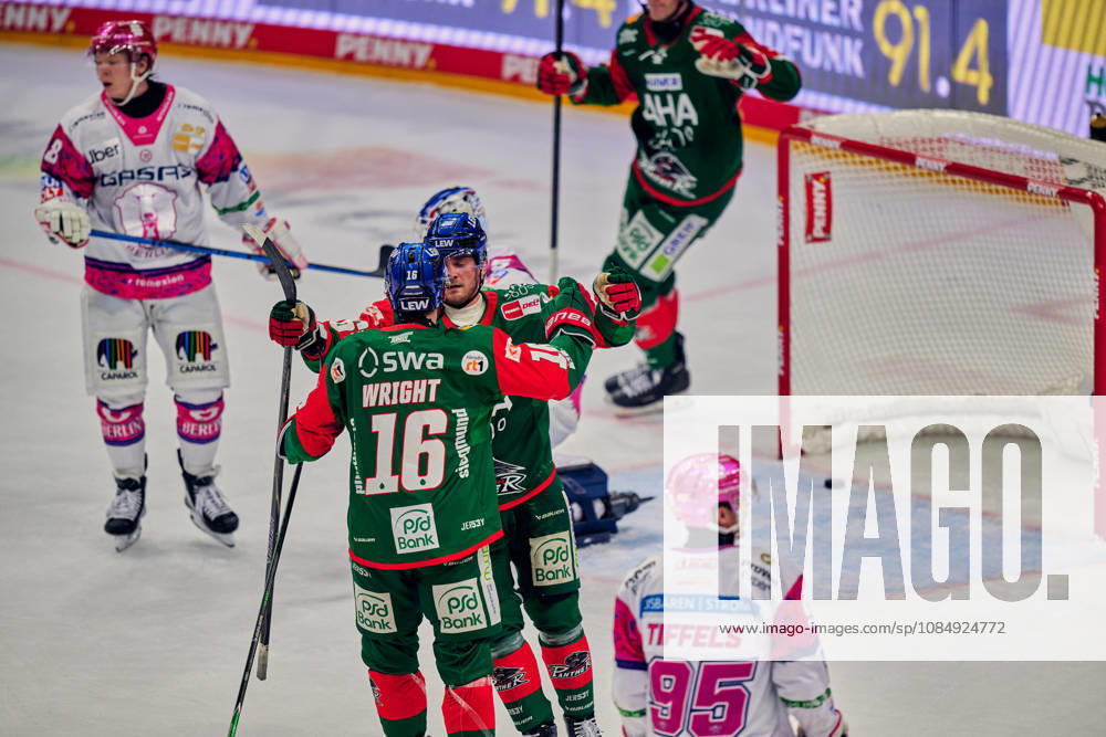 Jonas Neffin, Eisbären Berlin, 75, goal to make it 1-1; Augsburg celebrates the 1-1 tie; Alexander Blank, Augsburger Panther, 26; Cameron Wright, Augsburger Panther, 16; GER, Eisbären Berlin vs. Augsburger Panther, Men s Ice Hockey, German Ice Hockey League (DEL), 2026–27 season, Matchday 11, October 23, 2026, GER, Eisbären Berlin vs. Augsburger Panther, Men’s Ice Hockey, German Ice Hockey League, DEL, 2026–27 Season, Matchday 11, Berlin