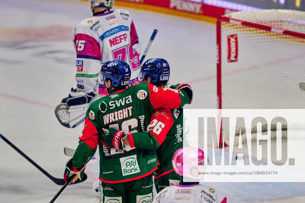 Jonas Neffin, Eisbären Berlin, 75, goal to make it 1-1; Augsburg celebrates the 1-1 tie; Alexander Blank, Augsburger Panther, 26; Cameron Wright, Augsburger Panther, 16; GER, Eisbären Berlin vs. Augsburger Panther, Men s Ice Hockey, German Ice Hockey League (DEL), 2026–27 season, Matchday 11, October 23, 2026, GER, Eisbären Berlin vs. Augsburger Panther, Men’s Ice Hockey, German Ice Hockey League, DEL, 2026–27 Season, Matchday 11, Berlin