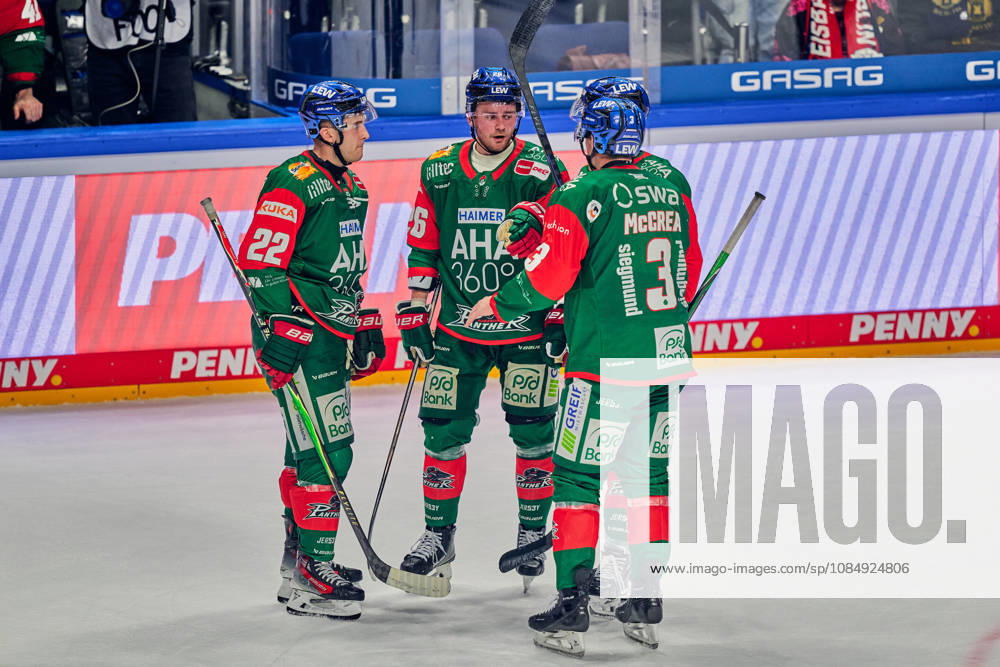 Noel Hoefenmayer, Augsburger Panther, 22; Alexander Blank, Augsburger Panther, 26; Alec McCrea, Augsburger Panther, 03; GER, Eisbären Berlin vs. Augsburger Panther, Men s Ice Hockey, German Ice Hockey League (DEL), 2026–27 Season, Matchday 11, October 23, 2026, GER, Eisbären Berlin vs. Augsburger Panther, Men s Ice Hockey, German Ice Hockey League, DEL, 2026–27 Season, Matchday 11, Berlin