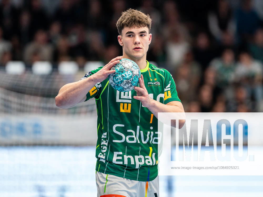 Elias Newel, Frisch Auf Goeppingen, 40 on the ball, Frisch Auf Goeppingen vs. ThSV Eisenach, Handball, 1st Bundesliga, Men, 2026–2027 Season, October 23, 2026, Frisch Auf Goeppingen vs. ThSV Eisenach, Handball, 1st Bundesliga, Men, 2026–2027 Season, October 23, 2026, Goeppingen