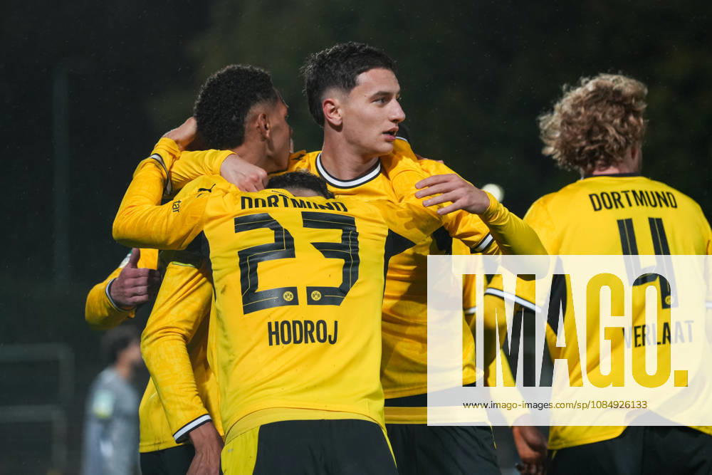 2026–2027 Season, Matchday 14, Regionalliga West at Rote Erde Stadium, Dortmund, Germany BV Borussia Dortmund U23 vs. Bonner SC Celebration after Kevin Mutove s 2–0 goal BVB Luca Reggiani BVB