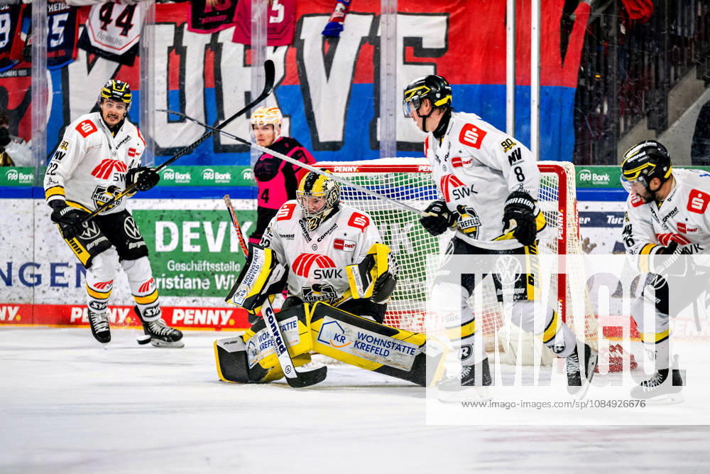 Juha Jatkola, 32, Krefeld Pinguine, Nuremberg Ice Tigers vs. Krefeld Pinguine, Ice Hockey, Penny DEL, Matchday 11, October 23, 2026, Nuremberg Ice Tigers vs. Krefeld Pinguine, Ice Hockey, Penny DEL, Matchday 11