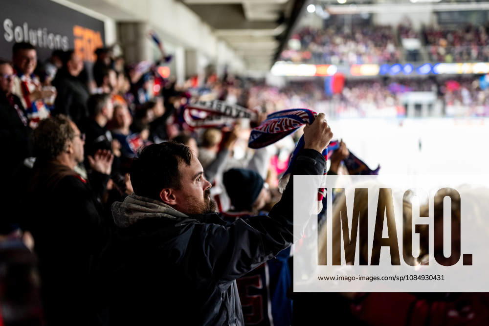 Ice Hockey Season 2026–2027 Penny DEL Nuremberg Ice Tigers Icetigers Krefeld Pinguine ThHa Cheers and joy after a goal by Thomas Heigl at 49, Nuremberg Ice Tigers, NIT