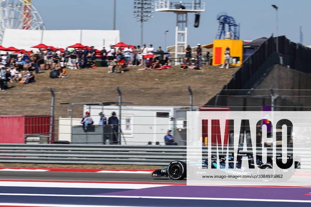George Russell from UK, driving the (63) Mercedes-AMG PETRONAS F1 Team W17 Mercedes during United States Grand Prix - Austin - Friday - Free Practice 1 at Circuit of the Americas (COTA) in Austin. Italy Sports - October 23, 2026 - ZUMAm313 20261023_zsp_m313_104