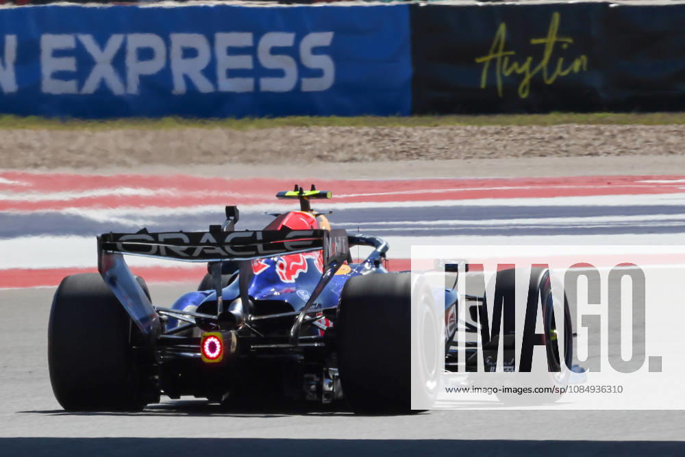 Isack Hadjar from France, driving the (6) Oracle Red Bull Racing - Red Bull Ford during United States Grand Prix - Austin - Friday - Free Practice 1 at Circuit of the Americas (COTA) in Austin. Italy - ZUMAm313 20261023_zsp_m313_115