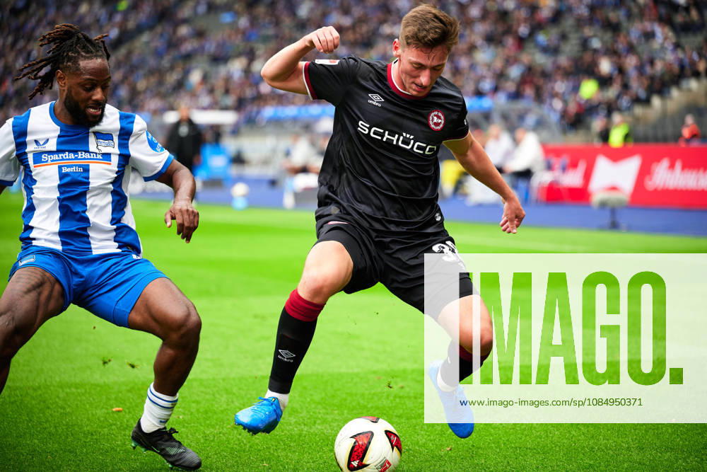 Deyovaisio Zeefuik, Hertha BSC, 42; Marius Woerl, Arminia Bielefeld, 38; GER; Hertha BSC vs. Arminia Bielefeld, 2. Bundesliga, 2026–27 season, Matchday 9, October 24, 2026 DFL regulations prohibit any use of photographs as image sequences and or quasi-video GER, Hertha BSC vs. Arminia Bielefeld, 2. Bundesliga, 2026–27 season, Matchday 9, October 24, 2026, Berlin
