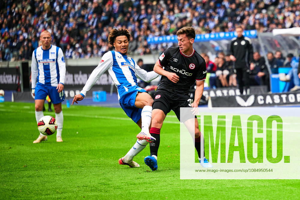 Oluwaseun Victor Adewumi, Hertha BSC, 19; Marius Woerl, Arminia Bielefeld, 38; GER; Hertha BSC vs. Arminia Bielefeld, 2. Bundesliga, 2026–27 season, Matchday 9, October 24, 2026 DFL regulations prohibit any use of photographs as image sequences and or quasi-video GER, Hertha BSC vs. Arminia Bielefeld, 2. Bundesliga, 2026–27 season, Matchday 9, October 24, 2026, Berlin
