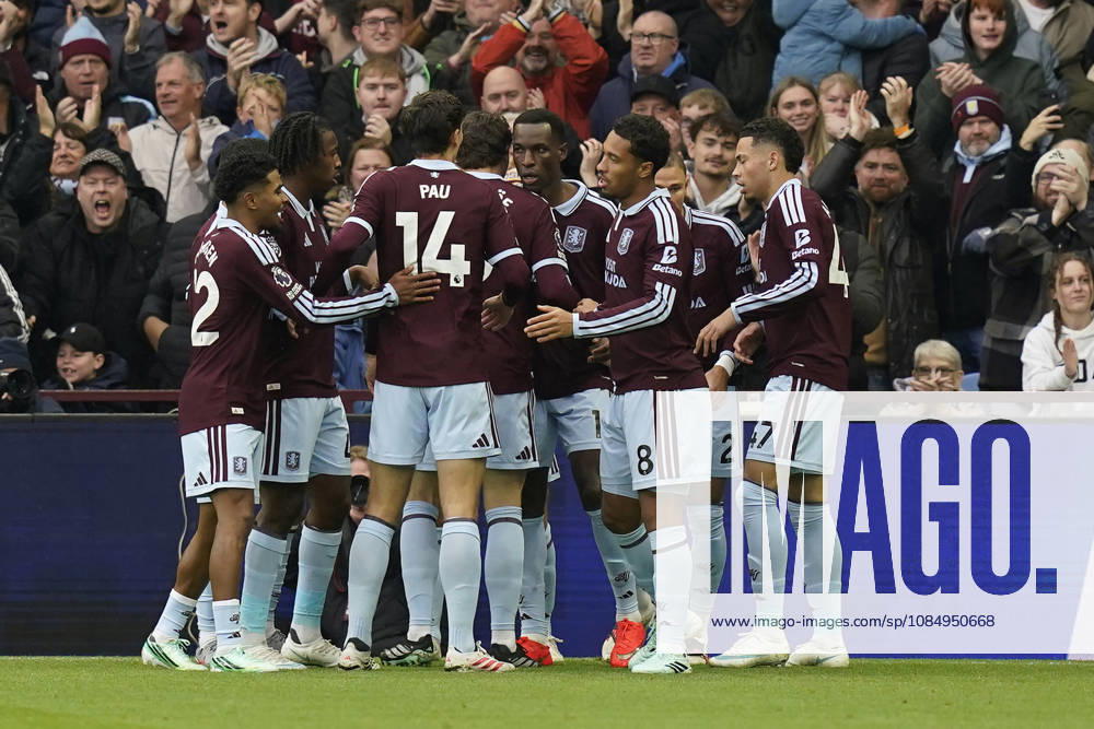 Birmingham, England, 24th October 2026. Nicolas Jackson (C) of Aston Villa celebrates after scoring to make it 1-0 during the Aston Villa vs Manchester City Premier League match at Villa Park, Birmingham. Picture credit should read: Andrew Yates Sportimage . SPI_020_AY_Villa_Man_City SPI-5099-0020