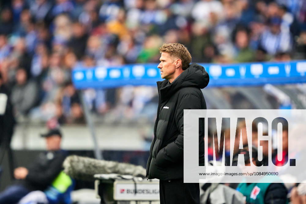 Oliver Kirch, Arminia Bielefeld, Head Coach, GER, Hertha BSC vs. Arminia Bielefeld, 2. Bundesliga, 2026–27 Season, Matchday 9, October 24, 2026 DFL regulations prohibit any use of photographs as image sequences and or quasi-video GER, Hertha BSC vs. Arminia Bielefeld, 2. Bundesliga, 2026–27 season, Matchday 9, October 24, 2026, Berlin
