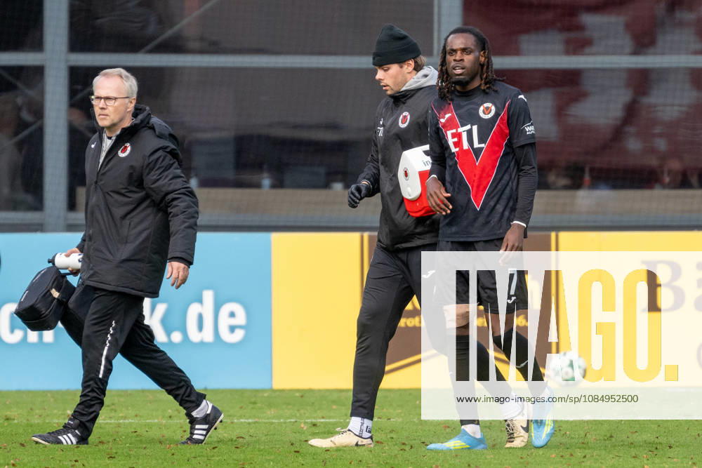 Yannick Tonye of Viktoria Cologne had to leave the field due to injury in the match between FC Viktoria Cologne and SC Verl, soccer, 3rd Division, Matchday 11, 2026–2027 season, October 24, 2026 DFL DFB regulations prohibit any use of photographs as image sequences and or quasi-video FC Viktoria Cologne vs. SC Verl, soccer, 3rd Division, Matchday 11, 2026–2027 season, October 24, 2026, Cologne
