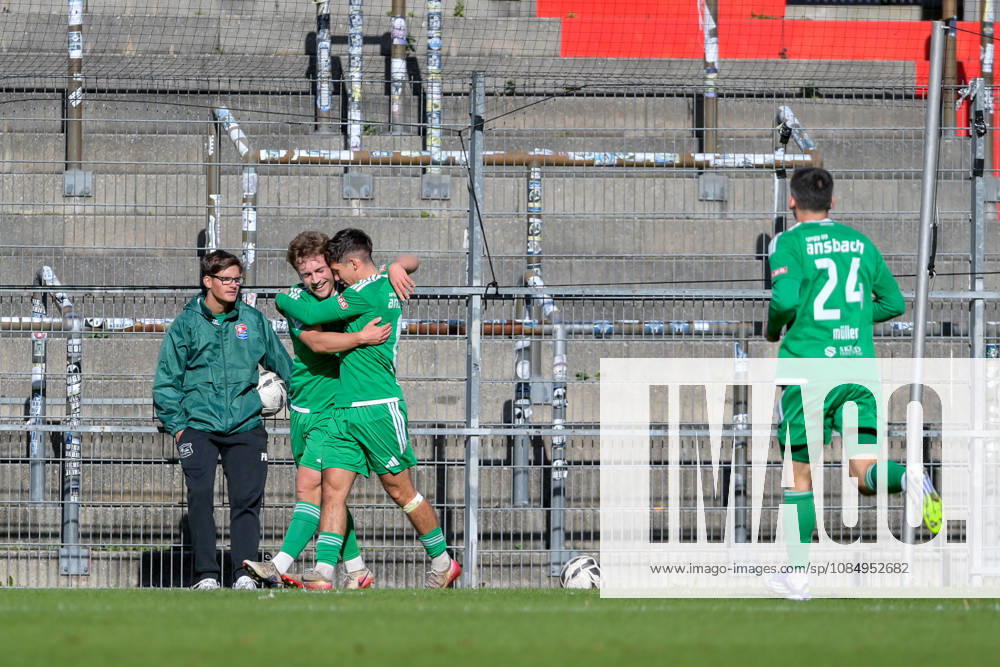 Ansbach players celebrating a goal, cheering, goal celebration, goal scored, celebrating the goal, goal, celebration, cheering over the goal that made it 0-1 by Nico Hayer (Ansbach), 28-1 from the left, optimistic, action, 24-10-2026, Unterhaching, Germany, soccer, Bavarian Regional League, SpVgg Unterhaching vs. SpVgg Ansbach
