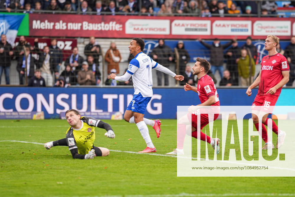 German Soccer, 3rd Division, Matchday 11, Hänsch Arena, Emslandstadion, Meppen, Emsland District, Lower Saxony, SV Meppen vs. FC Würzburger Kickers; Oliver Schmitt (SV Meppen), 7–1 in favor of Meppen in the 26th minute