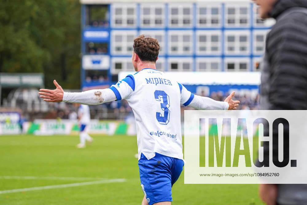 German Soccer, 3rd Division, Matchday 11, Hänsch Arena, Emslandstadion, Meppen, Emsland District, Lower Saxony, SV Meppen vs. FC Würzburger Kickers; Tobias Mißner of SV Meppen lodges a complaint