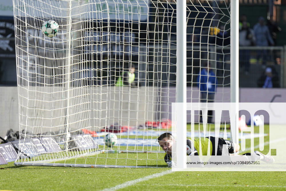 Hänsch Arena, Meppen, GER, 3rd Division, Matchday 11: SV Meppen vs. Würzburger Kickers, 2–0 for Meppen, Goalkeeper Marko Rajkovacic of Würzburger Kickers, No. 33, on the ground. DFL REGULATIONS PROHIBIT ANY USE OF PHOTOGRAPHS AS IMAGE SEQUENCES AND OR QUASI-VIDEO. Meppen, Lower Saxony, Hänsch Arena