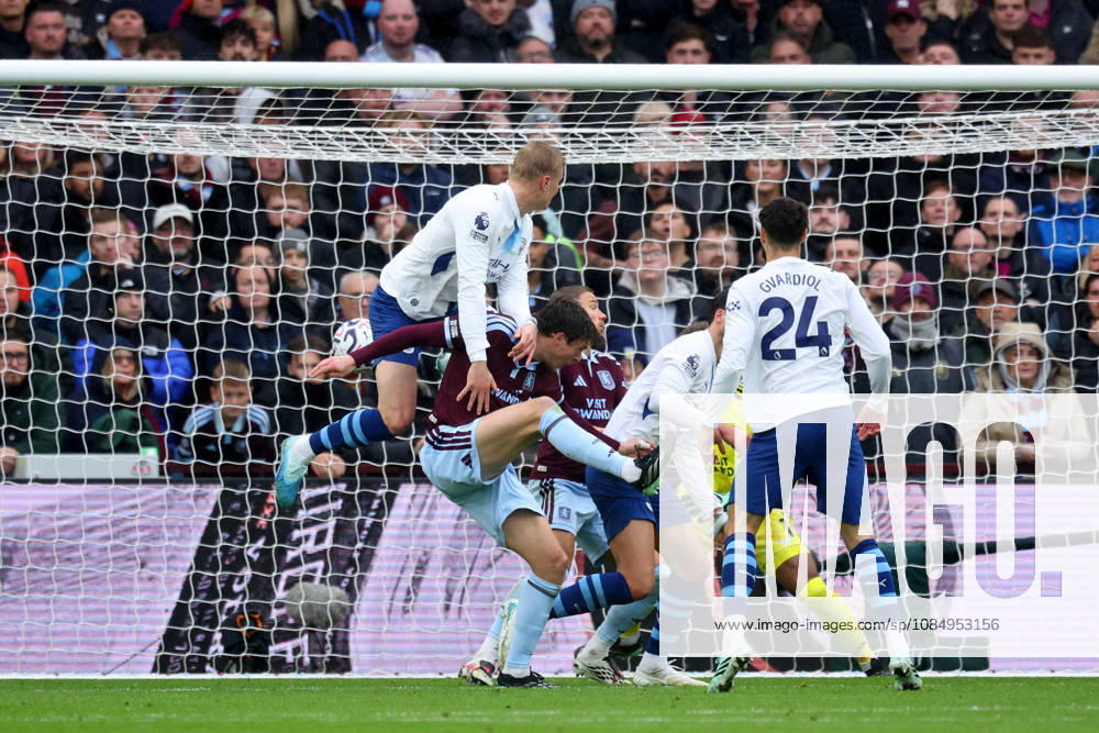 Aston Villa FC v Manchester City - Premier League 2026 27 Erling Haaland of Manchester City scores equalizing goal during the Premier League 2026 27 match between Aston Villa FC and Manchester City at Villa Park on October 24, 2026 in Birmingham, England. WARNING! This Photograph May Only Be Used For Newspaper And Or Magazine Editorial Purposes. May Not Be Used For Publications Involving 1 player, 1 Club Or 1 Competition Without Written Authorisation From Football DataCo Ltd. For Any Queries, Please Contact Football DataCo Ltd on +44 (0) 207 864 9121 Birmingham Villa Park England United Kingdom