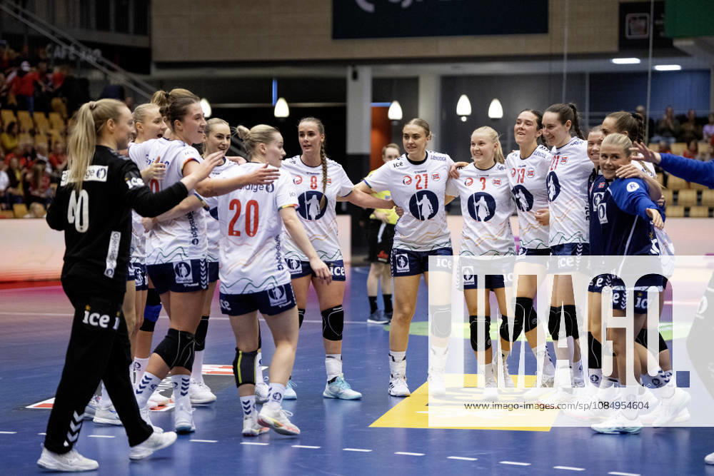 DENMARK Golden League Women s Handball Norway Netherlands Norwegian players celebrate after their victory in the women s Golden League handball match between Norway and the Netherlands at SJF Bank Arena in Odense on Saturday, October 24, 2026. Photo: Bo Amstrup, Ritzau Scanpix, Odense, Denmark, Mors