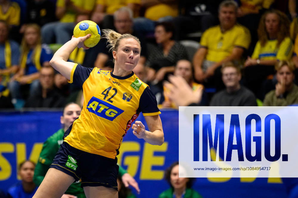 Handball, International Friendly, Sweden vs. Brazil, October 24, 2024: Jenny Carlson of Sweden during the international friendly handball match between Sweden and Brazil on October 24, 2026 in Jönköping. Photo by Carl Sandin, BILDBYRÅN, code CS CS0996. handball, Swedish national handball team, Sweden, Brazil, women s handball