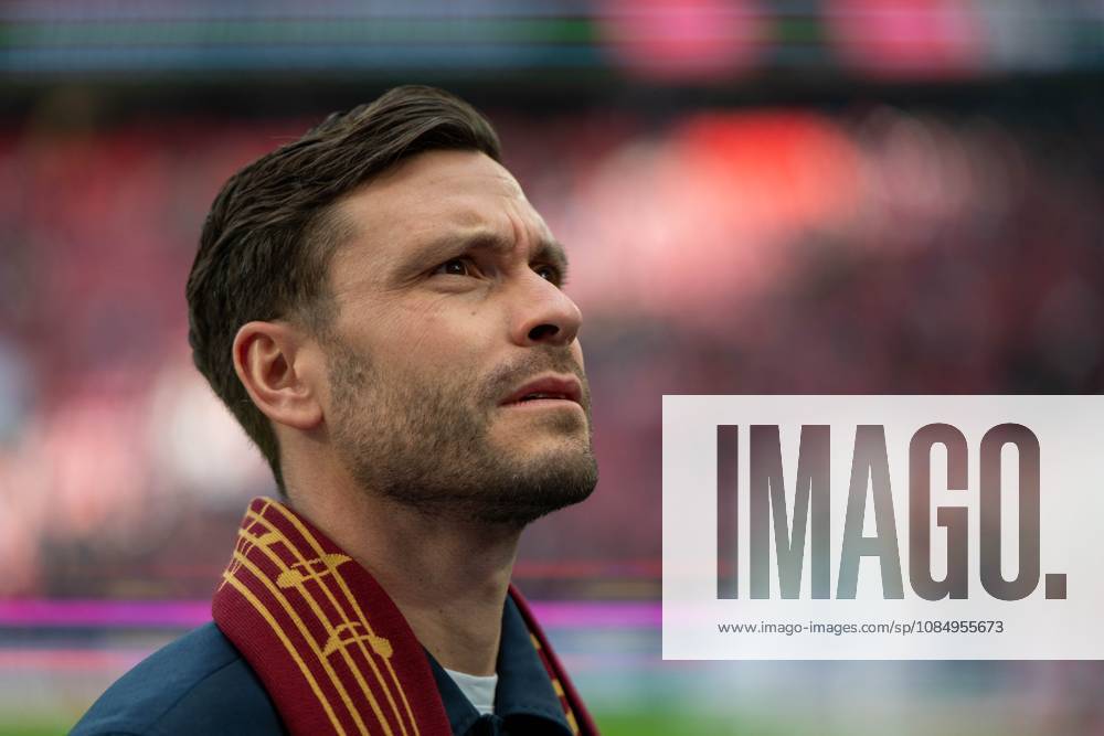 Jonas Hector, former FC captain, 1. FC Köln vs. FC Schalke 04, soccer, Bundesliga, Matchday 7, October 24, 2026. DFB and DFL regulations prohibit any use of photographs as image sequences and or quasi-video. Cologne, North Rhine-Westphalia, Germany