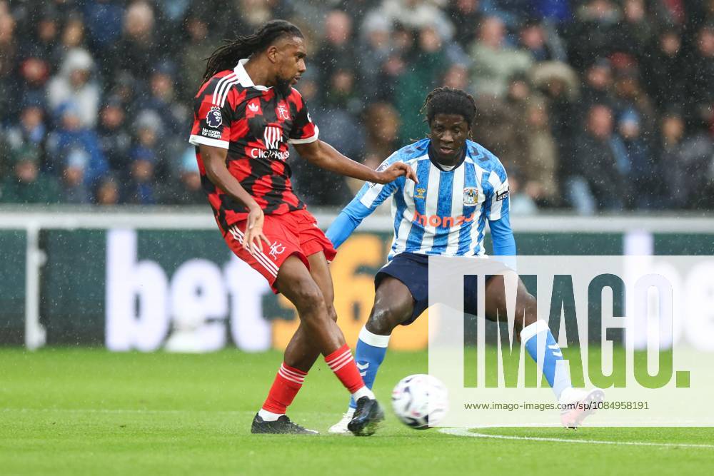 Caleb Yirenkyi of Coventry City and Alex Iwobi of Fulham in action. Coventry City v Fulham, Premier League, Football, Coventry Building Society Arena, Coventry, UK - 24 Oct 2026Coventry Coventry Building Society Arena United Kingdom