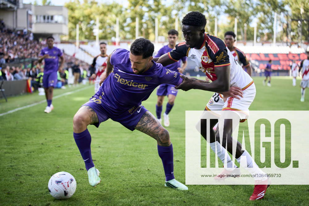 Tete Morente of Elche CF and Gnangoro Bouare of Rayo Vallecano in action during the Spanish League, LaLiga EA Sports, football match played between Rayo Vallecano and Elche CF at Vallecas stadium on October 24, 2026, in Madrid, Spain. Rayo Vallecano V Elche CF - LaLiga EA Sports - ZUMAa181 20261024_zaa_a181_164