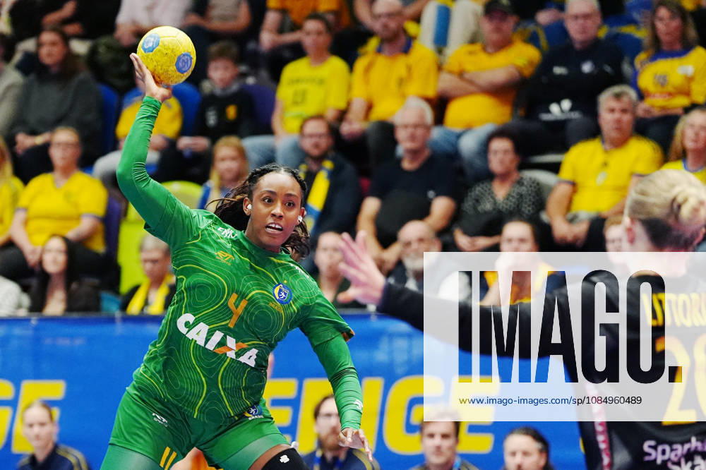 Brazil s Luara Bastos during Saturday s women s handball match between Sweden and Brazil in Jönköping, Sweden, on October 24, 2026 JÖNKÖPING SWEDEN