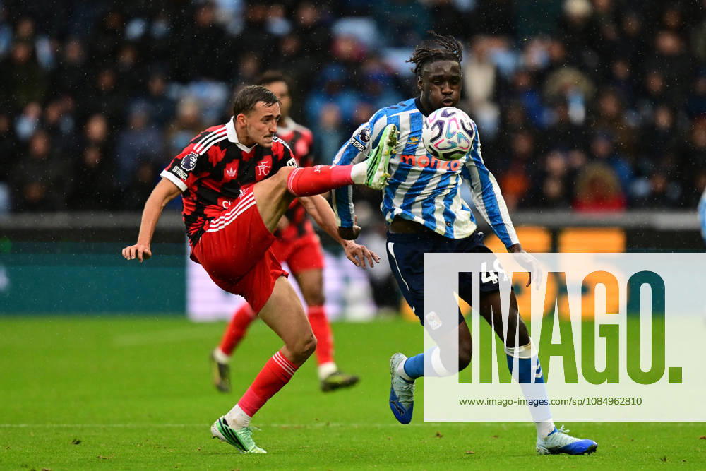 Coventry City v Fulham, Premier League Fulham defender Timothy Castagne (21) battles for possession with Coventry City forward Brandon Thomas-Asante (23) during the Premier League match between Coventry City and Fulham at the Coventry Building Society Arena, Coventry, UK on 24 October 2026. Coventry Coventry Building Society Arena West Midlands UK Editorial use only DataCo restrictions apply See www.football-dataco.com ,
