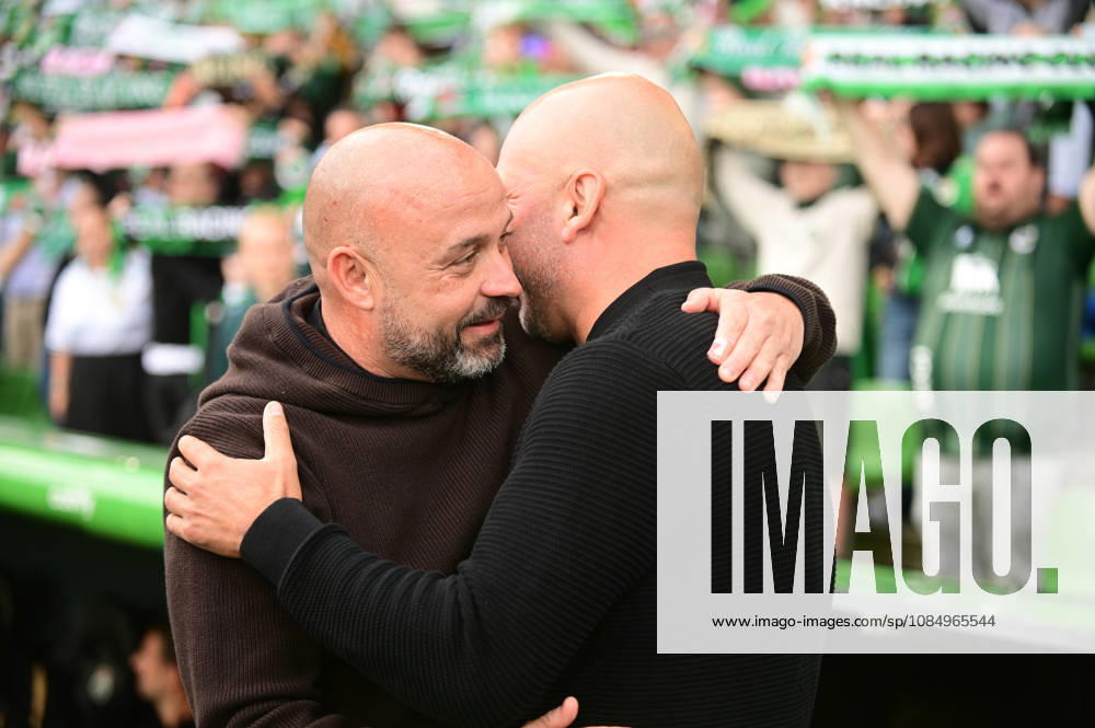 ESP LaLiga EA Sports: Racing Santander vs. RCD Espanyol — Manolo Gonzalez of Espanyol and Jose Alberto Lopez of Racing during the LaLiga EA Sports match between Racing Santander and RCD Espanyol, played at Campos de Sport de El Sardinero Stadium in Cantabria on October 24, 2026, in Spain — Spanish Soccer