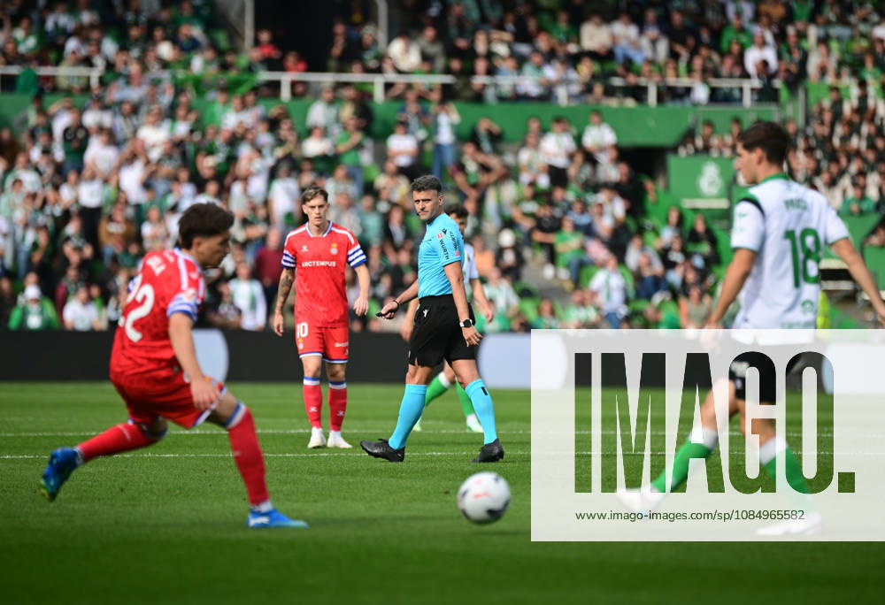 ESP LaLiga EA Sports: Racing Santander vs. RCD Espanyol. Jesus Gil Manzano officiated the LaLiga EA Sports match between Racing Santander and RCD Espanyol, played at the Campos de Sport de El Sardinero Stadium in Cantabria on October 24, 2026, in Spain. Spanish Soccer