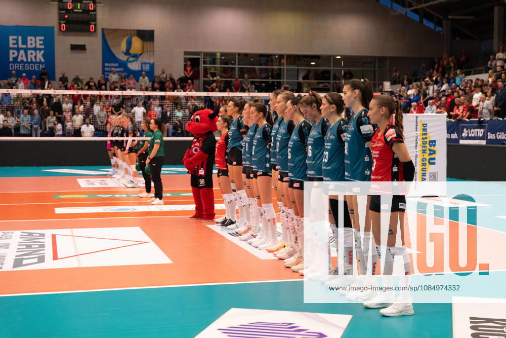 Pictured: Dresdner SC lineup, October 24, 2026; Dresdner SC Binder Blaubären vs. TSV Flacht; DEKRA 1 Bundesliga Women; Volleyball; Germany; Dresden; Cyberport Arena