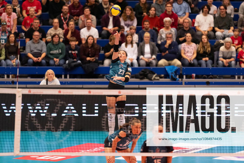 Pictured: Mackenzie Foley, 23, serving; Dresdner SC, October 24, 2026; Dresdner SC Binder Blaubären vs. TSV Flacht; DEKRA 1 Bundesliga Women; Volleyball; Germany; Dresden; Cyberport Arena