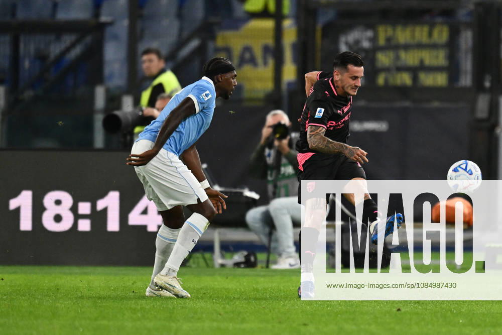 IPA90128633 - Emanuele Valeri of Parma Calcio 1913 and Nuno Tavares of S.S. Lazio are in action during Matchday 8 of the Serie A Championship between S.S. Lazio and Parma Calcio 1913 at the Olympic Stadium on October 24, 2026, in Rome, Italy.