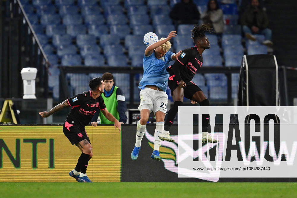 IPA90128635 - Gustav Isaksen of S.S. Lazio and El Bilal Toure of Parma Calcio 1913 are in action during Matchday 8 of the Serie A Championship between S.S. Lazio and Parma Calcio 1913 at the Olympic Stadium on October 24, 2026, in Rome, Italy.