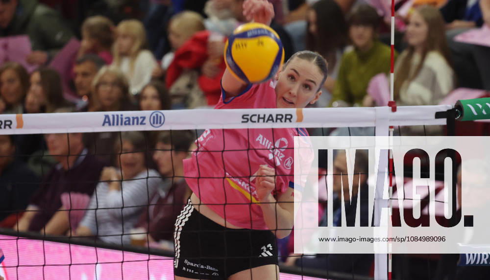 Stuttgart, DEKRA Bundesliga Volleyball: Allianz MTV Stuttgart vs. VfB Suhl LOTTO Thüringen, Alexandra Hadrych, Stuttgart