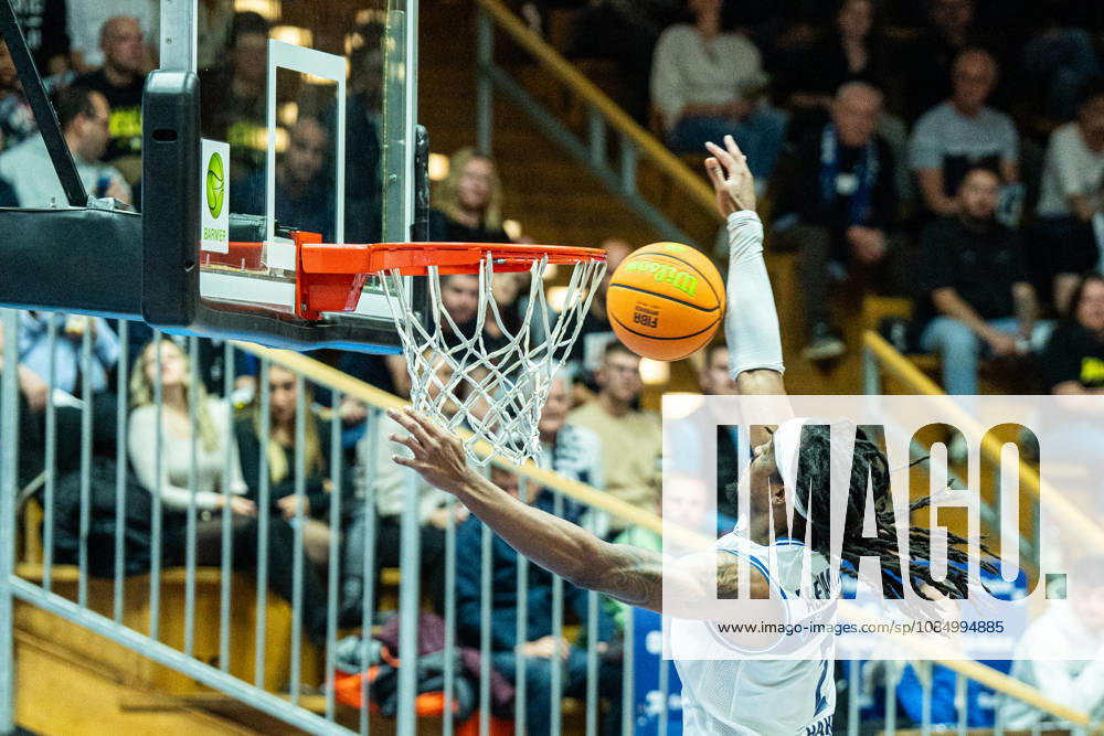 Courtney Alexander, Hakro Merlins Crailsheim, 02, misses a dunk, GER, Hakro Merlins Crailsheim vs. Eisbären Bremerhaven, Basketball, 2nd Basketball Bundesliga ProA, Men, Matchday 6, 2026–2027 Season, October 24, 2026, GER, Hakro Merlins Crailsheim vs. Eisbären Bremerhaven, Basketball, 2nd Basketball Bundesliga ProA, Men, Matchday 6, 2026–2027 Season, October 24, 2026, Ilshofen
