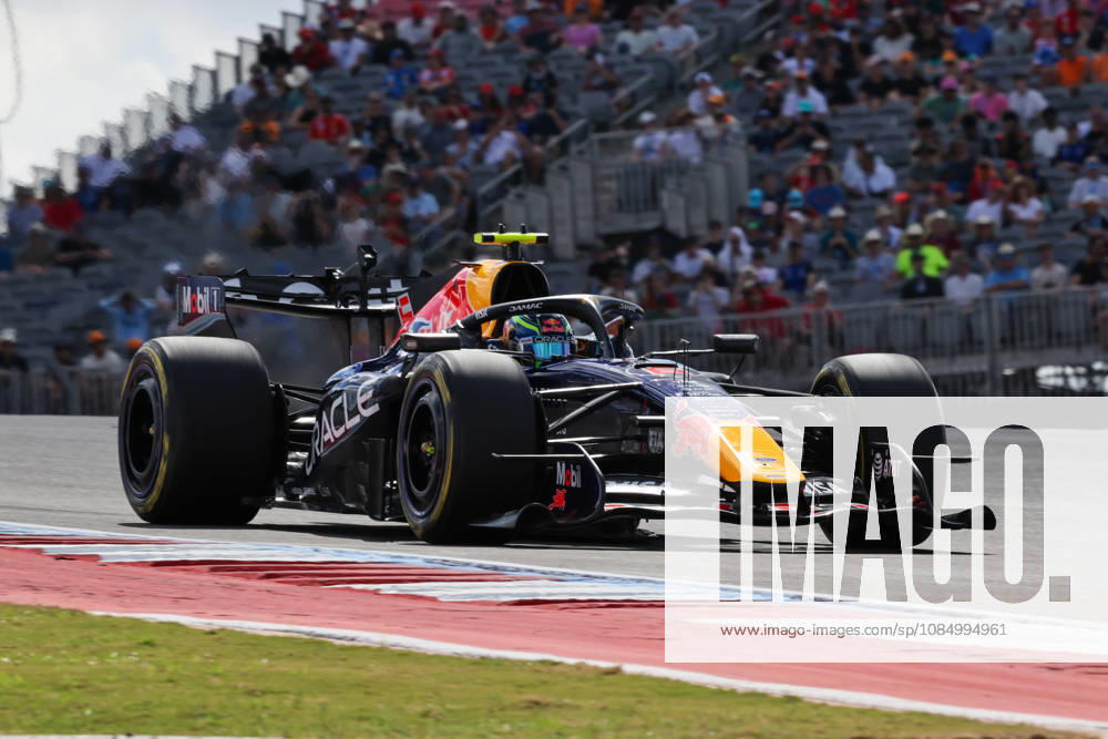 Isack Hadjar from France, driving the (6) Oracle Red Bull Racing RB22 Red Bull Ford during United States Grand Prix - Austin - Saturday - Free Practice 3 at Circuit of the Americas (COTA) in Austin. Italy - ZUMAm313 20261024_zsp_m313_328