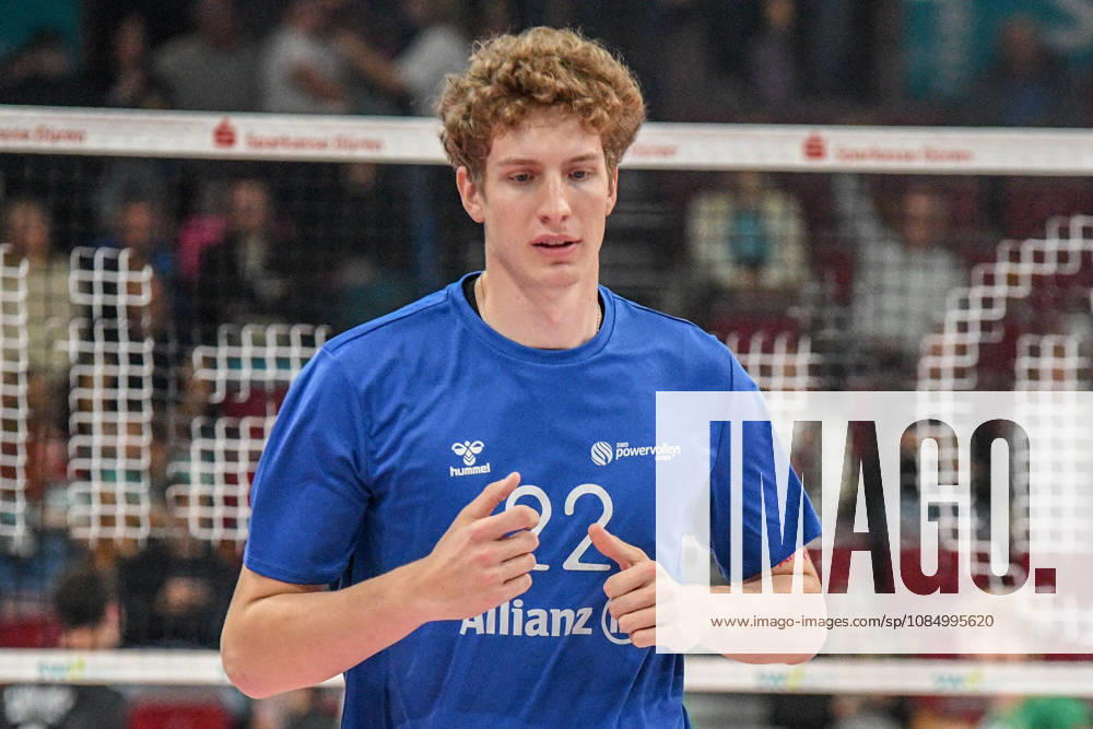 Paul Nusterer, Powervolleys Düren, age 22, warming up; single frame; action; October 24, 2026; Düren, Germany; volleyball; Men s Bundesliga 1; regular season; SWD Powervolleys Düren vs. WWK Volleys Munich
