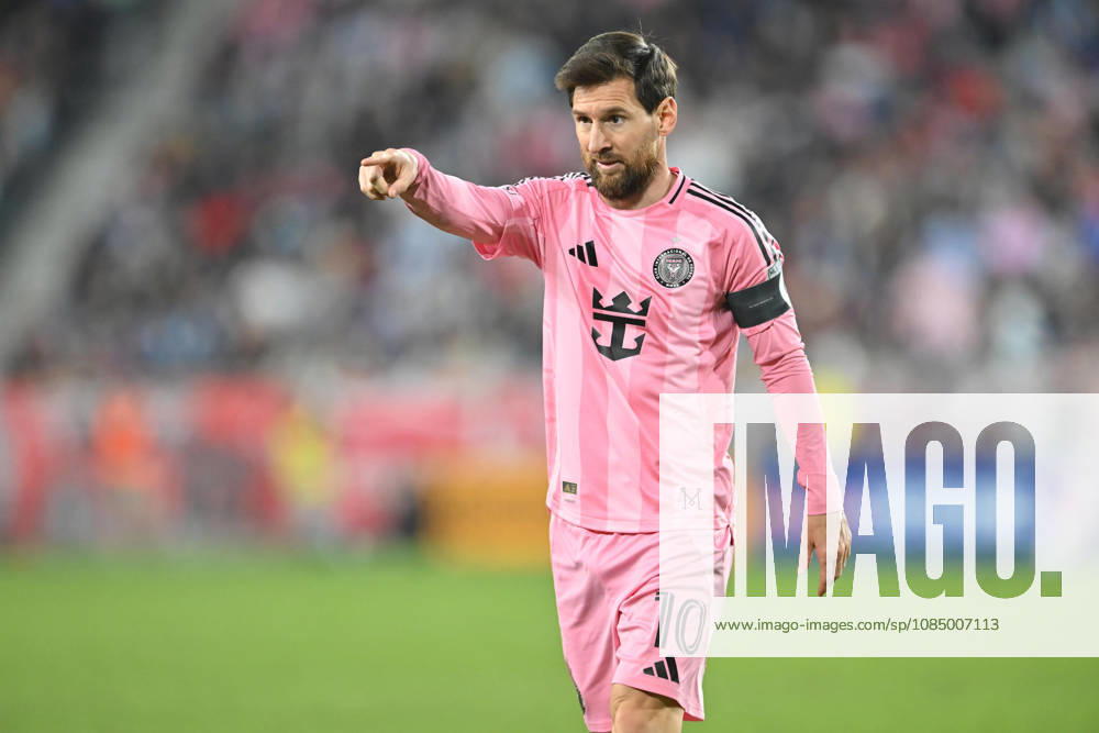 Harrison, New Jersey United States of America. 24 Oct, 2026. Inter Miami CF forward LIONEL MESSI (10) in action at Sports Illustrated Stadium New York Red Bulls defeat Inter Miami CF 2 to 0. Credit: , Jr. Zuma Press MLS, Fussball Herren, USA 2026: New York Red Bulls 2:0 Inter Miami CF - ZUMAa301 20261024_aaf_a301_026
