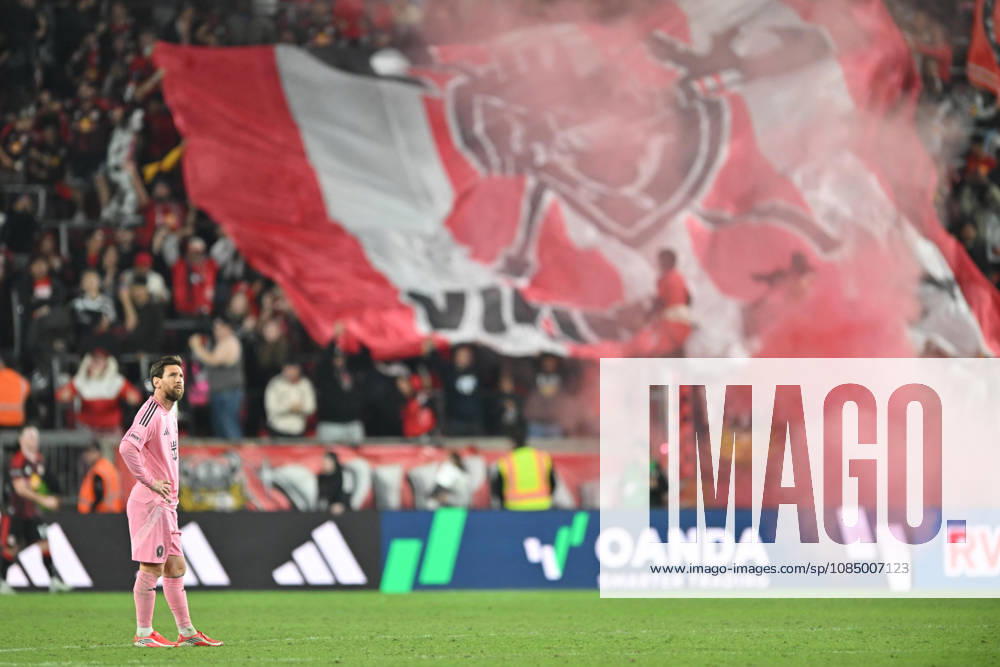 Harrison, New Jersey United States of America. 24 Oct, 2026. Inter Miami CF forward LIONEL MESSI (10) reacts to Red Bulls scoring their second goal of the night at Sports Illustrated Stadium New York Red Bulls defeat Inter Miami CF 2 to 0. Credit: , Jr. Zuma Press MLS, Fussball Herren, USA 2026: New York Red Bulls 2:0 Inter Miami CF - ZUMAa301 20261024_aaf_a301_032