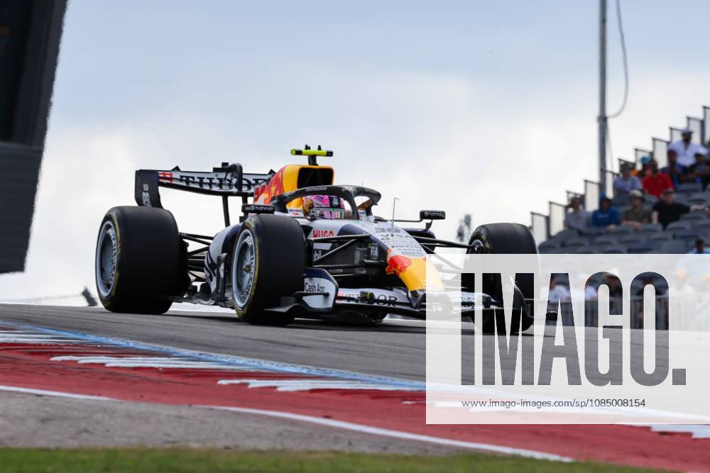 Isack Hadjar from France, driving the (6) Oracle Red Bull Racing RB22 Red Bull Ford during United States Grand Prix - Austin - Saturday - Free Practice 3 at Circuit of the Americas (COTA) in Austin. Italy - ZUMAm313 20261024_zsp_m313_312