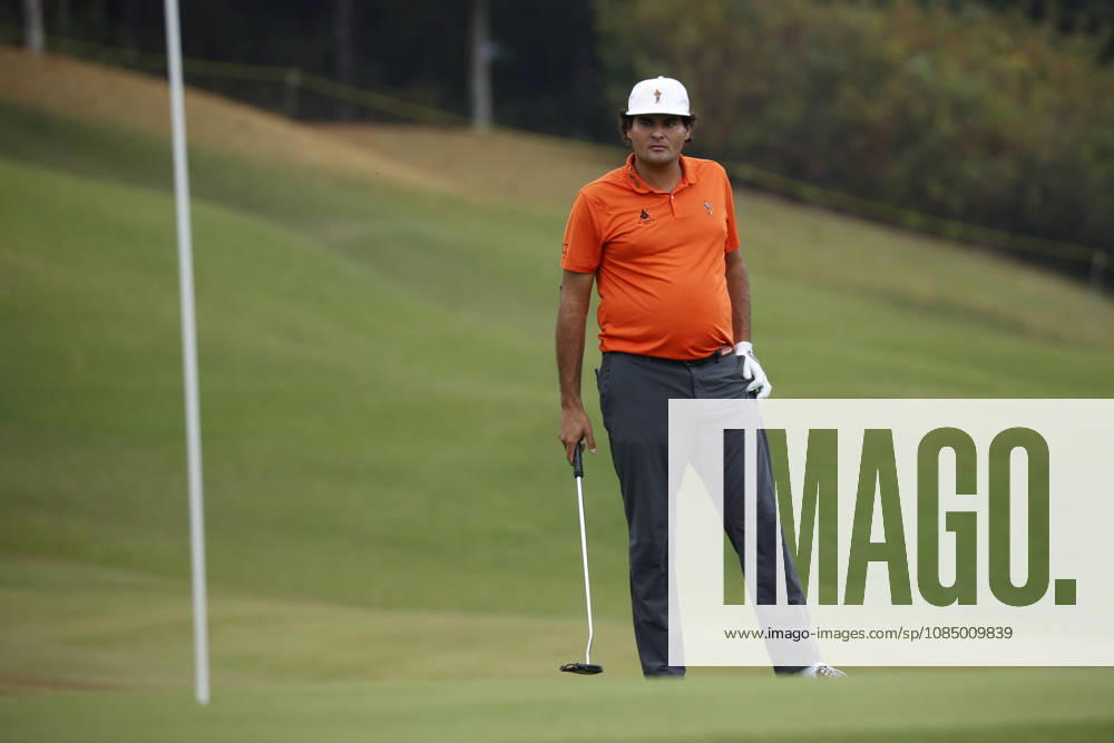 Oct 25, 2026-Cheonan, South Korea-Eugenio CHACARRA of Spain action on 9th Green during a DP World Tour Genesis Championship Final Round at Woo Jeong Hills CC in Cheonan, South Korea. Cheonan SOUTH KOREA - ZUMAr168 20261025_aap_r168_056