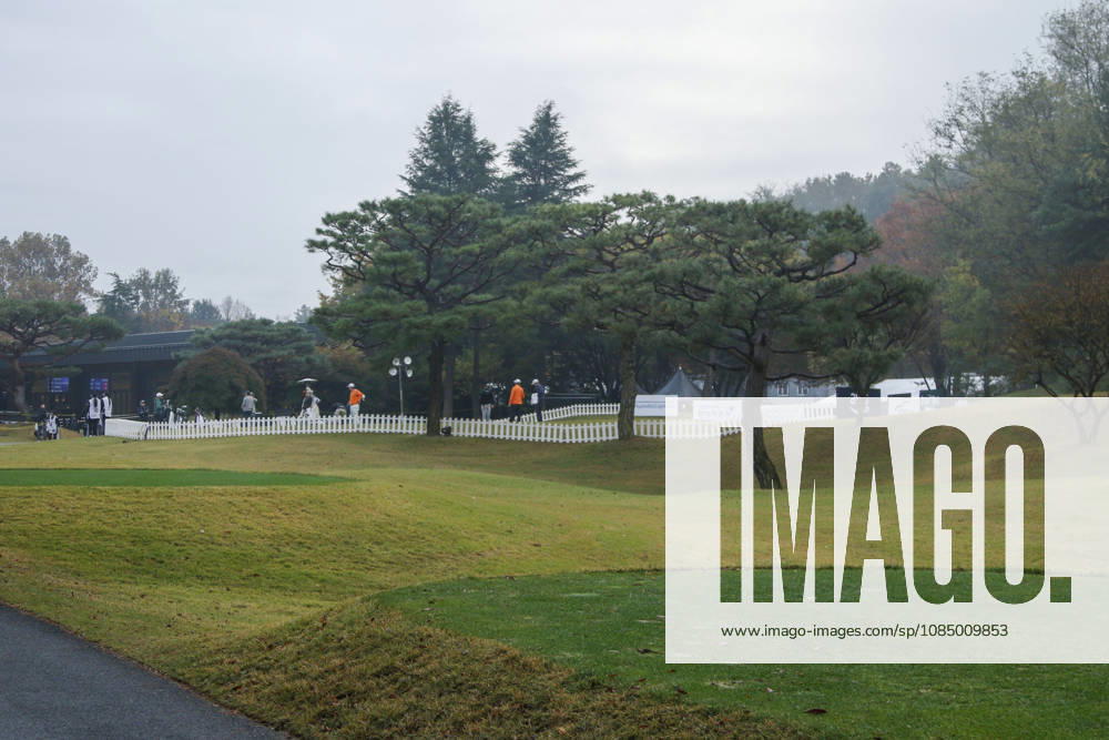 Oct 25, 2026-Cheonan, South Korea-A Players warm-up before match during a DP World Tour Genesis Championship Final Round at training range of Woo Jeong Hills CC in Cheonan, South Korea. DP Tour Genesis Championship Final Round - ZUMAr168 20261025_aap_r168_024