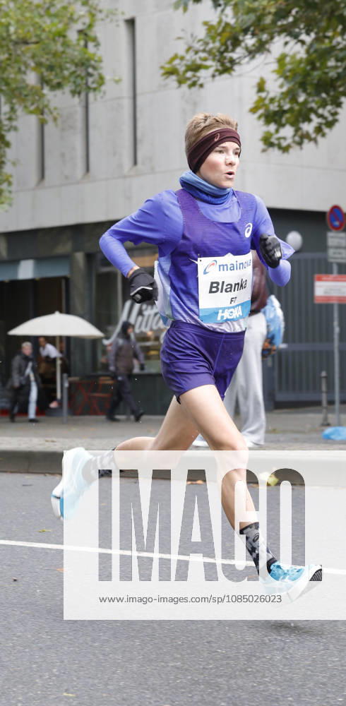 Track and Field 43 Mainova Frankfurt Marathon: Blanka Dörfel takes second place Berlin 2:20:46 Frankfurt am Main, Hesse, Germany