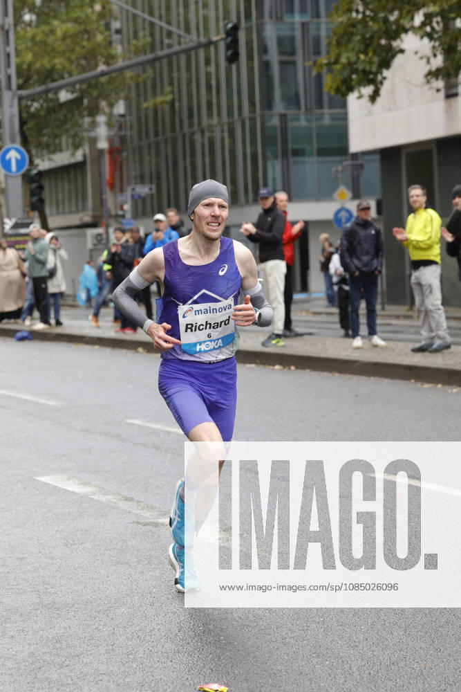 Track and Field: 43rd Mainova Frankfurt Marathon—European champion Richard Ringer of LC Rehlingen finished 5th with a time of 2:07:07, in memory of a stillbirth. Frankfurt am Main, Hesse, Germany